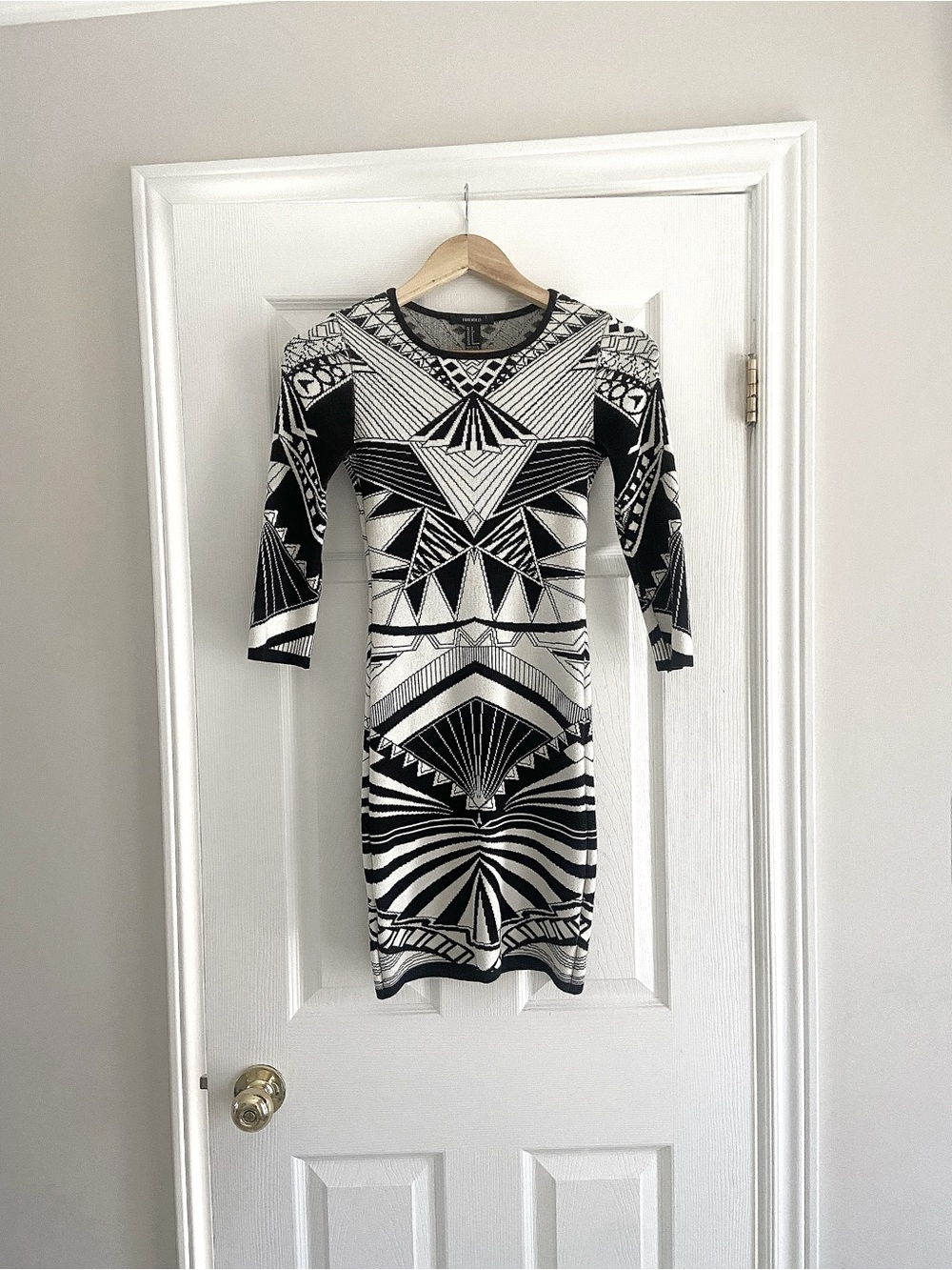 Forever 21 | Black & White Geometric Bodycon Dress